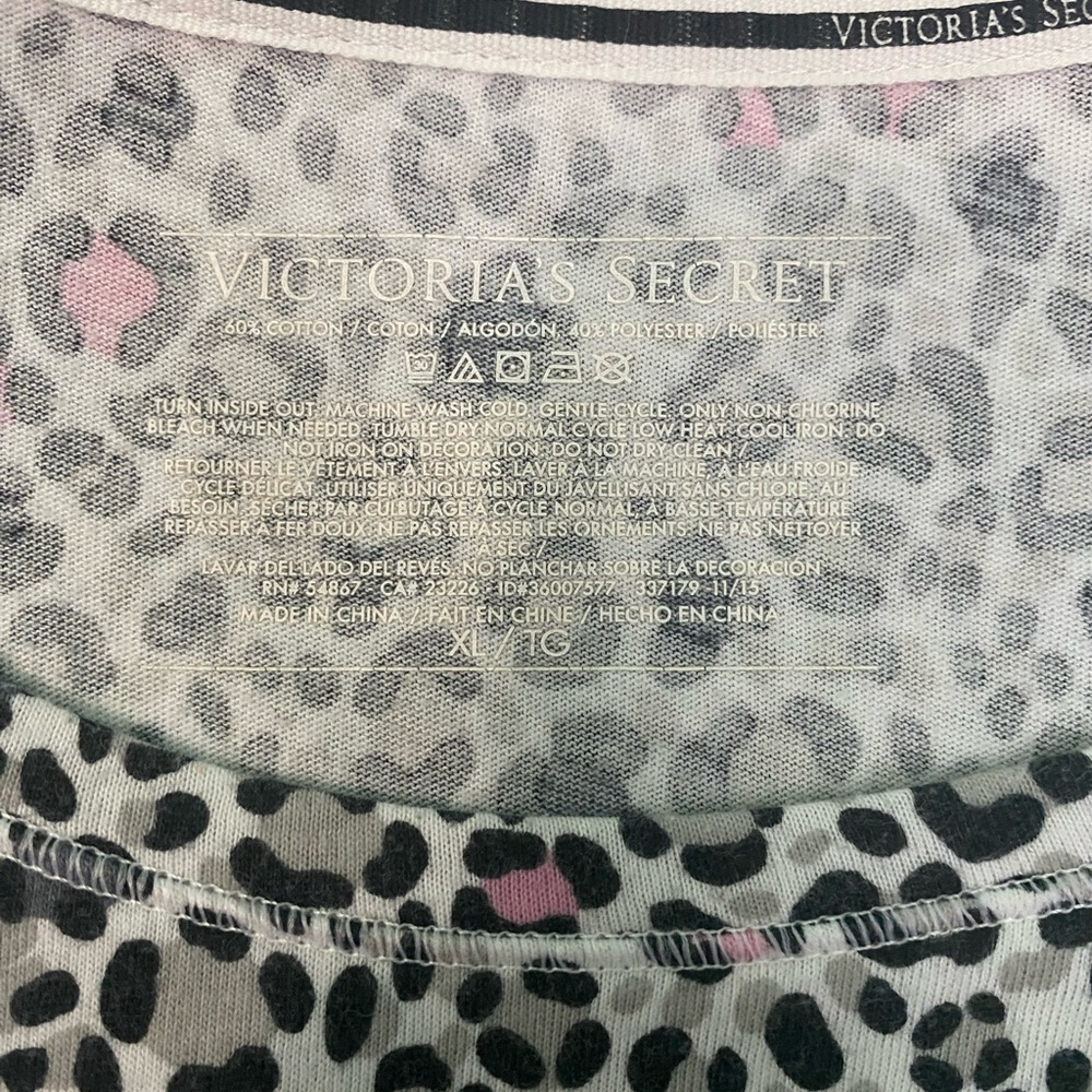 Victoria's Secret Sleep Shirt XL - Picture 3 of 3
